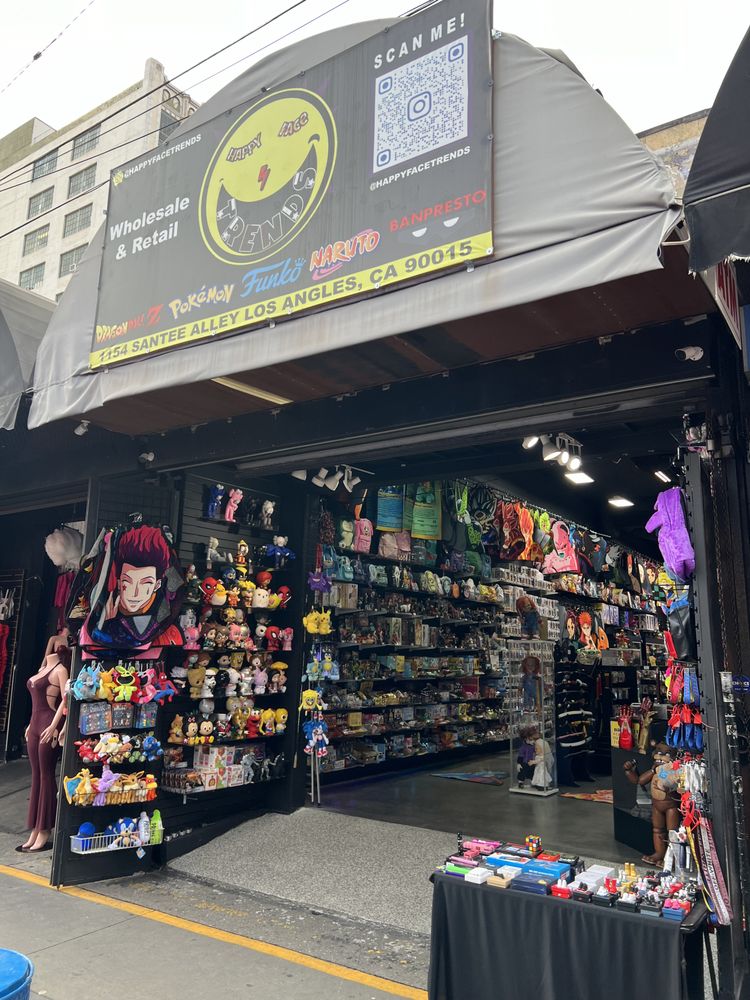 HAPPY FACE TRENDS 10 Photos 1154 Santee Aly, Los Angeles