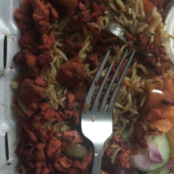 Grill 352 & Kabab - 3. Chicken Gyro Plate with tiny tiny tiny pieces of chicken. Poorly made. - Halal Near Me - Worcester, Massachusetts