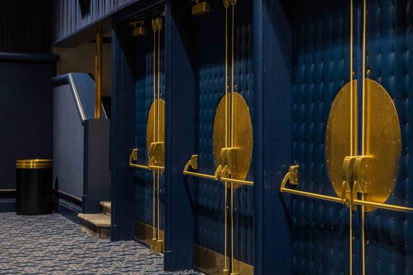 Capri Theater by null