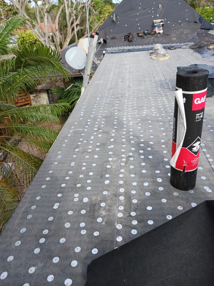 Slide of Borja’s Roofing