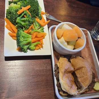 Rockwoods - Kids Cheeseburger with two sides - American Near Me - Otsego, Minnesota