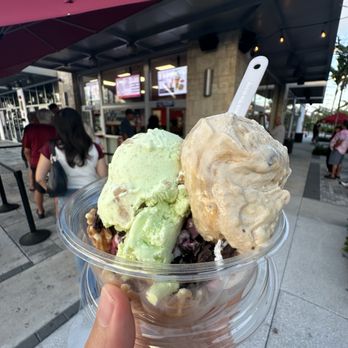 Bruster's Real Ice Cream - Ice Cream & Frozen Yogurt Near Me - Golf, Florida Bruster's Real Ice Cream - Ice Cream & Frozen Yogurt Near Me - Golf, Florida
