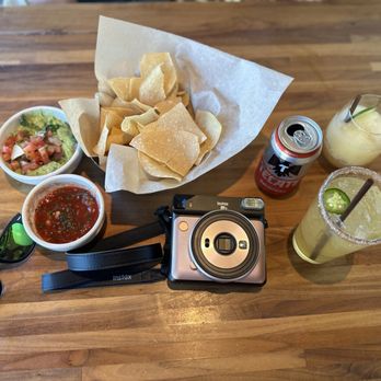 Cactus Restaurants - Kirkland - Salsa, Nachos and beer - Tex-Mex Near Me - Kirkland, Washington