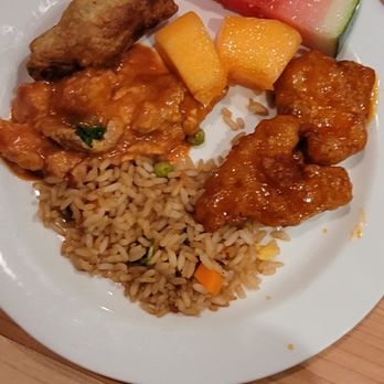 Season's Buffet - Buffets Near Me - Williamsburg, Michigan