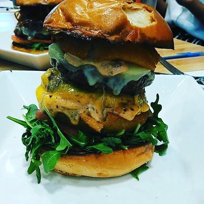 Clutch Burger by null
