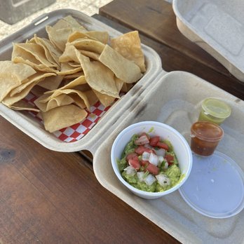 Los Chapo’s Tacos - Guacamole and Chips - Tacos Near Me - Lutz, Florida Los Chapo’s Tacos - Guacamole and Chips - Tacos Near Me - Lutz, Florida