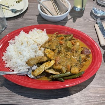 Calabash - Curry crab with jasmine rice - Wine Bars Near Me - Oakland, California
