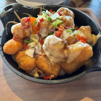 Finney's Crafthouse - Stevenson Ranch - Loaded tator tots - New American Near Me - Stevenson Ranch, California
