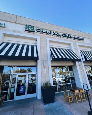 Class 302 Cafe Cerritos by null