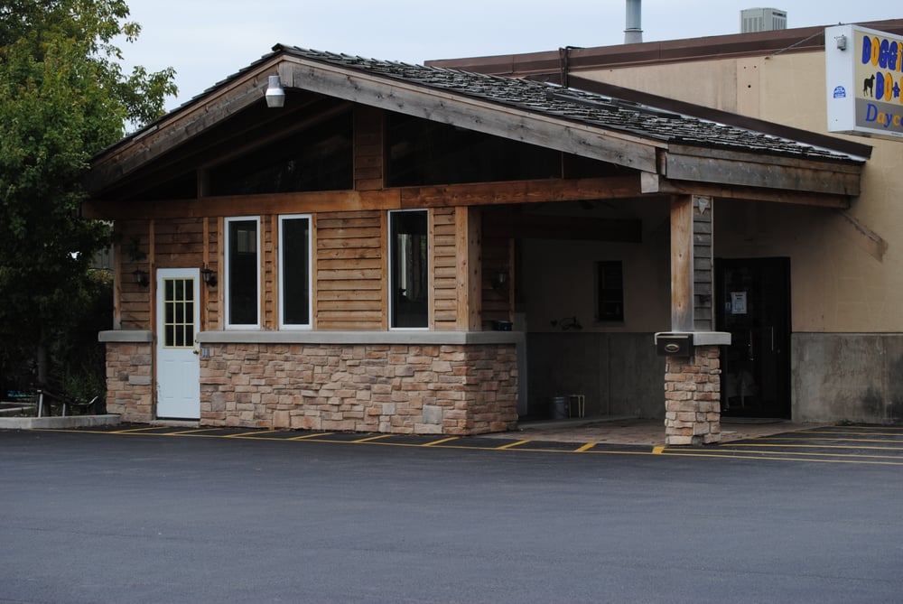 Doggie Do Rite Daycare - pet boarding facility in Northbrook, IL