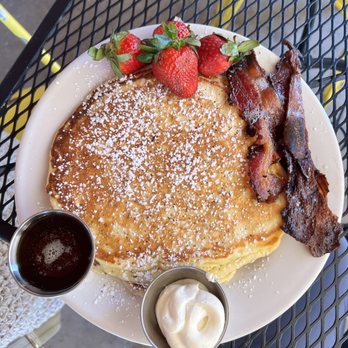 The Joy Bus Diner - Poppy seed pancake - Breakfast & Brunch Near Me - Phoenix, Arizona The Joy Bus Diner - Poppy seed pancake - Breakfast & Brunch Near Me - Phoenix, Arizona