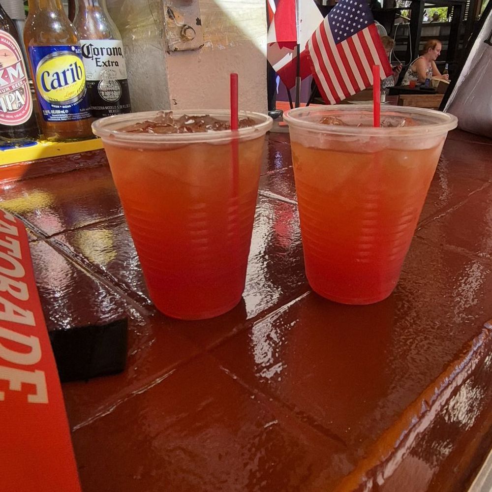 Lizzy's Beach Bar - Rum punch - Food Stands Near Me - Phillipsburg, New Jersey