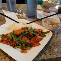 Southmore Asian Restaurant - #25 chicken string bean with wonton soup