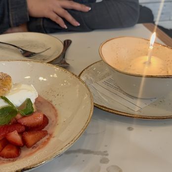 Scala Osteria - Strawberry shortcake and vanilla ice cream - Italian Near Me - Napa, California Scala Osteria - Strawberry shortcake and vanilla ice cream - Italian Near Me - Napa, California