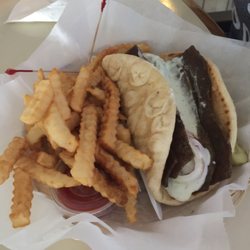 Hudson Brothers Deli - The gyro was tasty but too much sauce