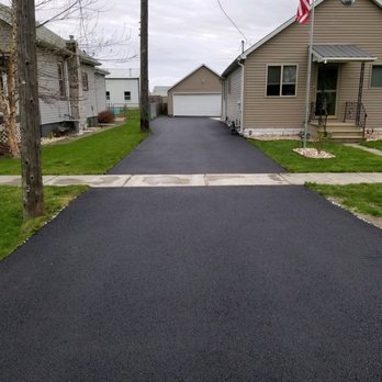 Plotke Asphalt - New Drive Laid - Masonry/Concrete Near Me - Rockdale, Illinois