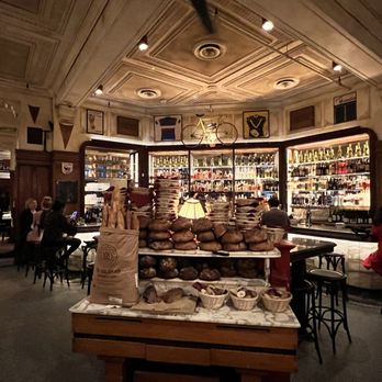 Le Diplomate - Brasseries Near Me - Washington, DC, District of Columbia