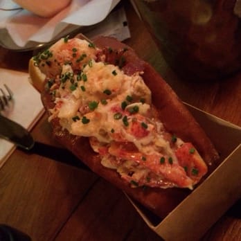 Burger and Lobster - My second mains - the lobster roll - American Near Me - London, XGL Burger and Lobster - My second mains - the lobster roll - American Near Me - London, XGL
