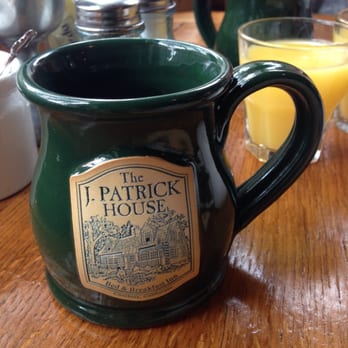 J Patrick House & Inn - Breakfast - Hotels Near Me - Cambria, California J Patrick House & Inn - Breakfast - Hotels Near Me - Cambria, California