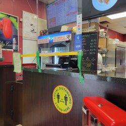 Italian Pizza and Subs - Inside