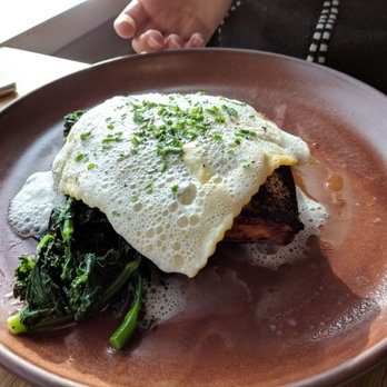 Limewood Bar & Restaurant - King Salmon topped with caremelized onion raviolo - New American Near Me - Berkeley, California