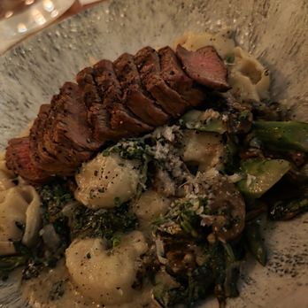 Earls Kitchen + Bar - Steak + truffle tortellini - Cocktail Bars Near Me - Honolulu, Hawaii Earls Kitchen + Bar - Steak + truffle tortellini - Cocktail Bars Near Me - Honolulu, Hawaii