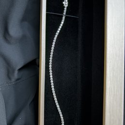 Diamond tennis bracelet