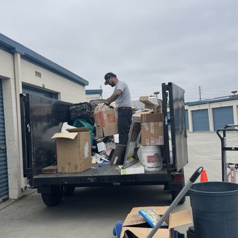 Bye Bye Basura - Junk Removal & Hauling Near Me - Los Angeles, California Bye Bye Basura - Junk Removal & Hauling Near Me - Los Angeles, California