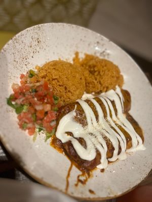 Uno Más Street Tacos + Spirits by null