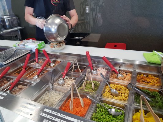 Hawaii Ramen Noodle & Poke Bowl by null