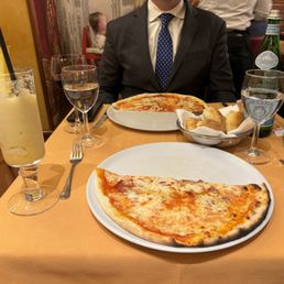Pizza so yummy Pizza so yummy