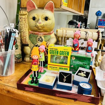 Hong Kong Lite - a display of various items - Chinese Near Me - Palatine, Illinois