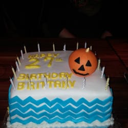 Cake J'adore - Square Snickerdoodle cake with chevron & pumpkin