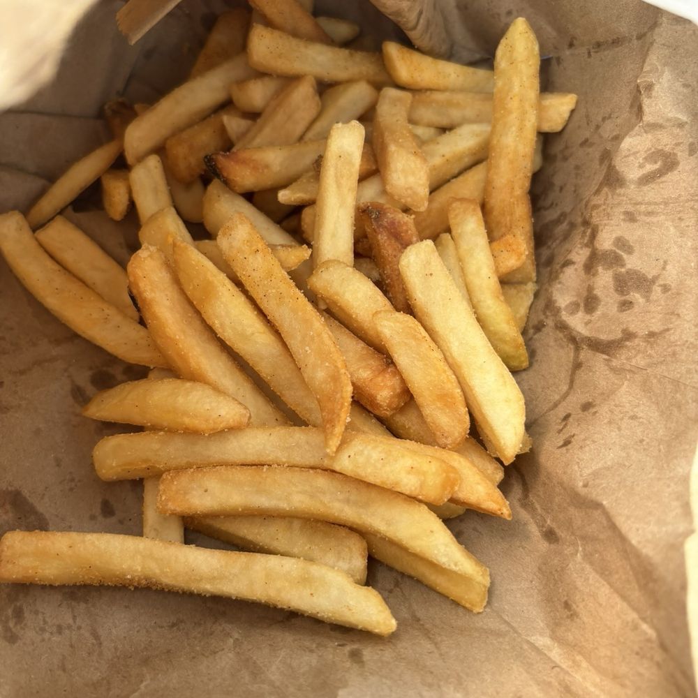 Dave's Burgers - Yummy fries - Burgers Near Me - Long Beach, California Dave's Burgers - Yummy fries - Burgers Near Me - Long Beach, California