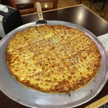 Windy City Pizza - Chicago tavern style pizza - Pizza Near Me - Chesapeake, Virginia