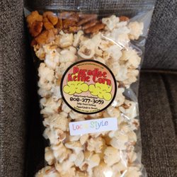 Paradise Kettle Corn - Local Style Kettle Corn has Kaki mochi (arare) and Furikake in the bag! It was a hit!