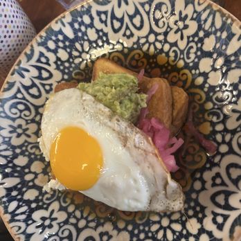 Tommy - Le Parisien - Coffee & Tea Near Me - Montreal, Quebec