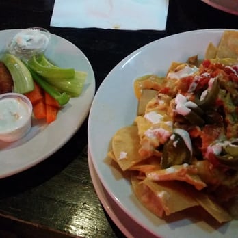 Break Bar - Chicken wings and chicken nachos - Pool Halls Near Me - Astoria, New York Break Bar - Chicken wings and chicken nachos - Pool Halls Near Me - Astoria, New York