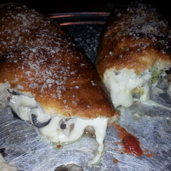 Moon River Pizza - Shared,  half black olive/mushrooms and other half artichoke/broccoli - Pizza Near Me - Jacksonville, Florida