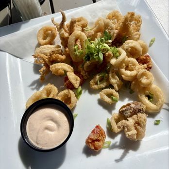 Buttonwood Grill - Calamari - New American Near Me - Lahaska, Pennsylvania