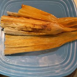 Iselas Tamales - Pork with roja tamale