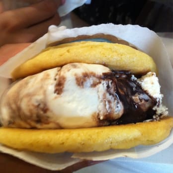 CREAM - Sugar cookie with banana fudge walnut ice cream - Desserts Near Me - Berkeley, California