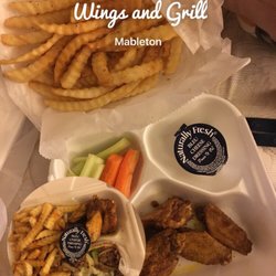 Mani Mani Hot Wings and Grill - Philly & wings, 6 piece combo