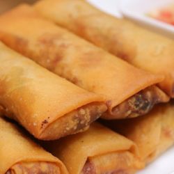 Hannah’s Asian Foods & Boba Tea - Egg rolls w sauce