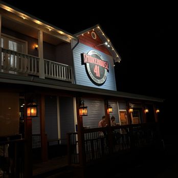 Smokehouse 41 - Outside - Barbeque Near Me - Oakhurst, California Smokehouse 41 - Outside - Barbeque Near Me - Oakhurst, California