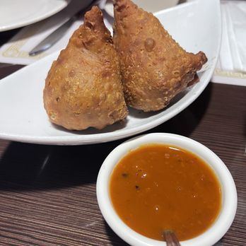 Himalayan Cuisine - 2 Pieces Vegetables Samosa - Indian Near Me - La Mesa, California