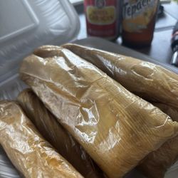 Chicken tamales 1/2 dozen