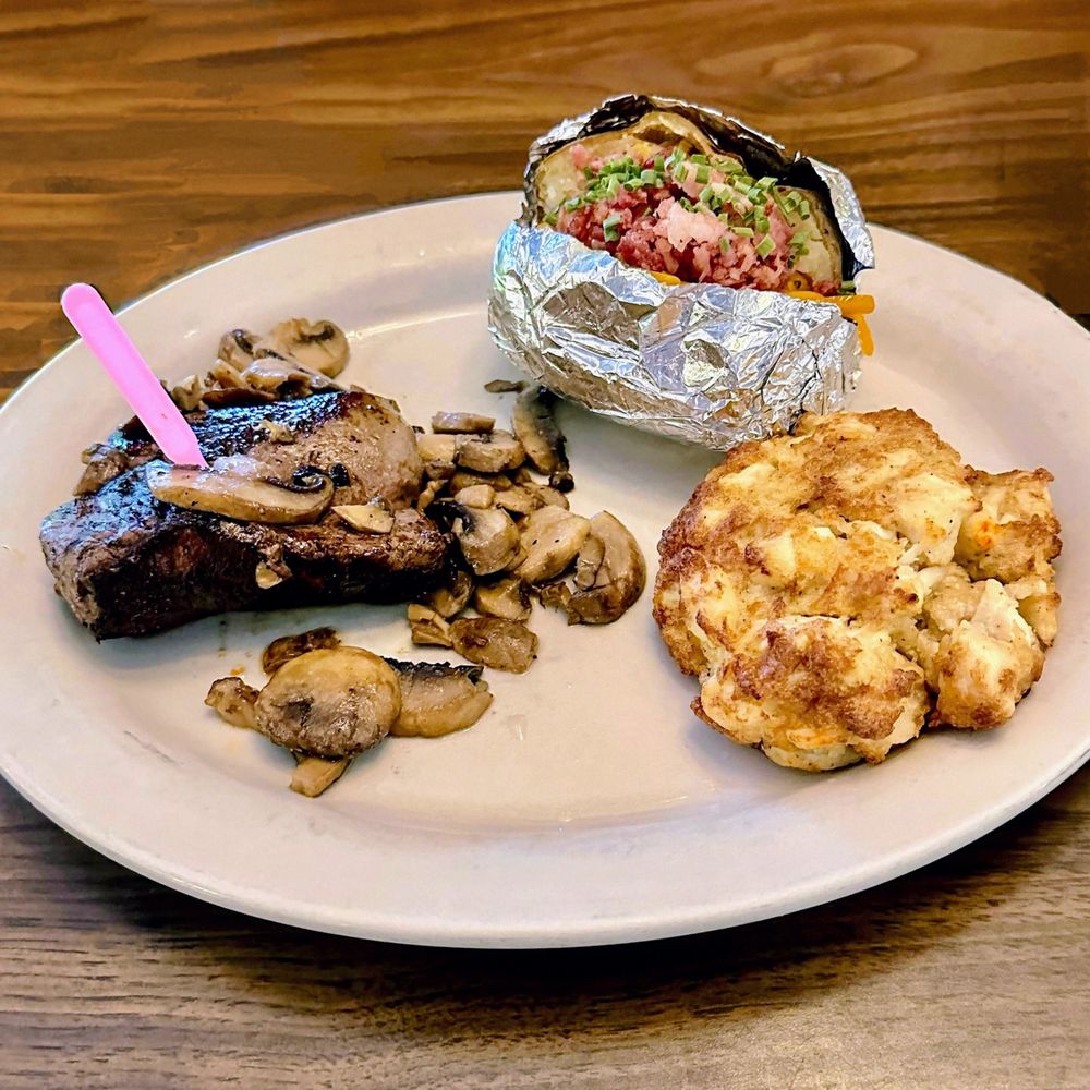 HOSS’S STEAK & SEA HOUSE Updated August 2024 63 Photos & 54 Reviews