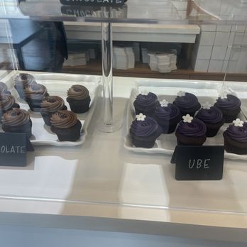 Sugarlina Bakeshop - Cupcakes - Bakeries Near Me - Honolulu, Hawaii