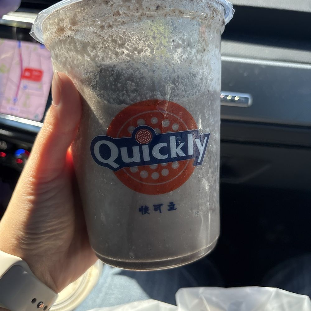 Quickly - Oreo Cookie Snow - Bubble Tea Near Me - Hayward, California